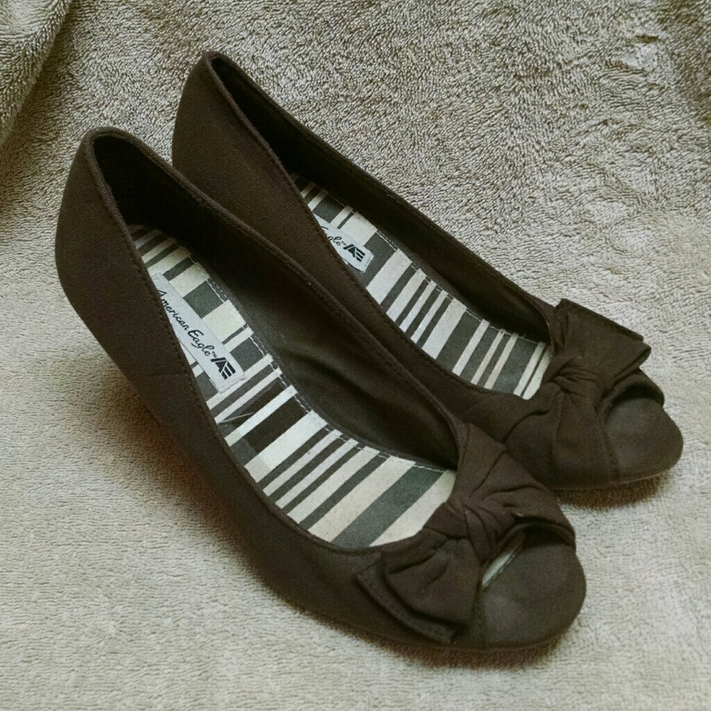 American Eagle Wedges